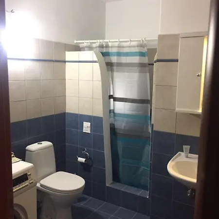 Ideal House Ferienhaus Kardhianí